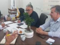 جلسه مشترک مرکز تحقیقات ملی آبزیان آب‌های شور و شرکت تعاونی دهیاری های شهرستان بافق جهت کمک به تکمیل زیرساخت‌های مرکز